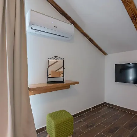 Semesterbostad Charming Holiday In With Jacuzzi And Swimming Pool Bale