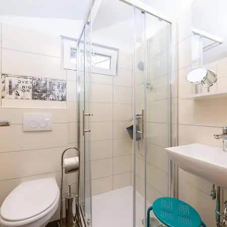Charming Holiday In With Jacuzzi And Swimming Pool Semesterbostad *