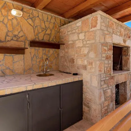 Charming Holiday In With Jacuzzi And Swimming Pool